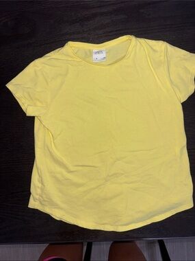 ZARA Kids Yellow Short Sleeve Crewneck Tee
